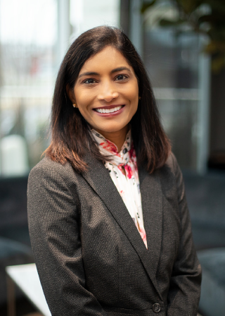Aparna Sadineni, DDS, AAACD, MAGD, FICOI